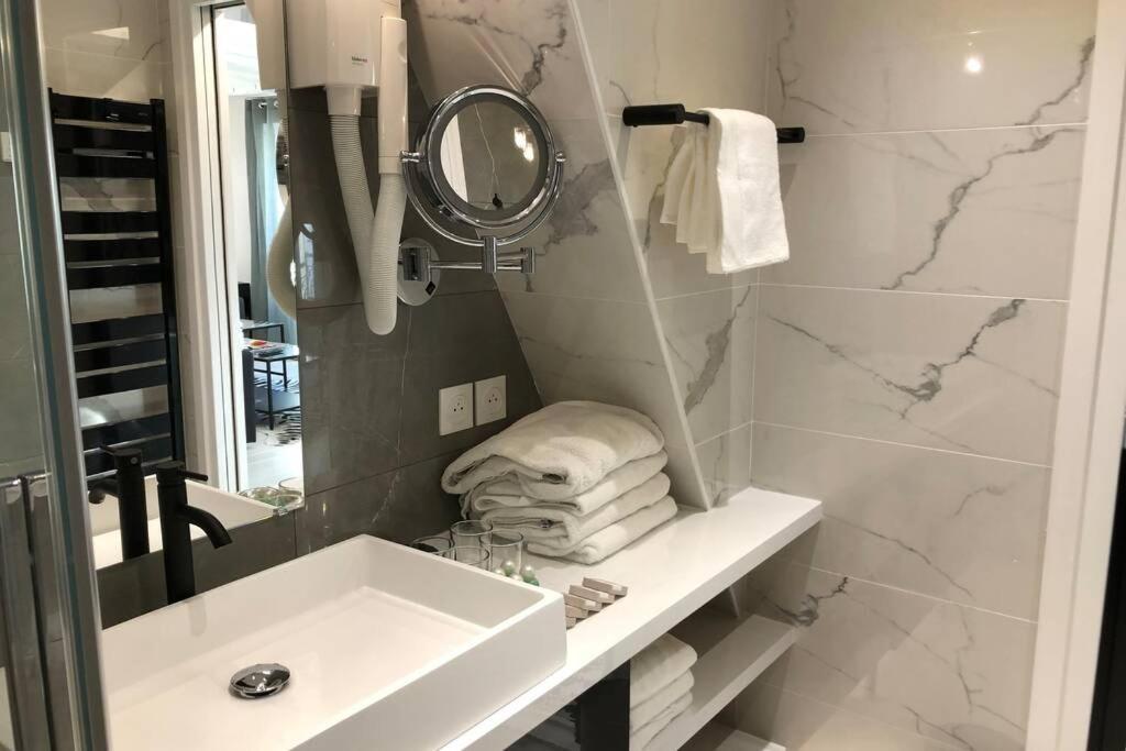 Appartement Rousselet Quartier Bon Marche Paris Viieme ภายนอก รูปภาพ