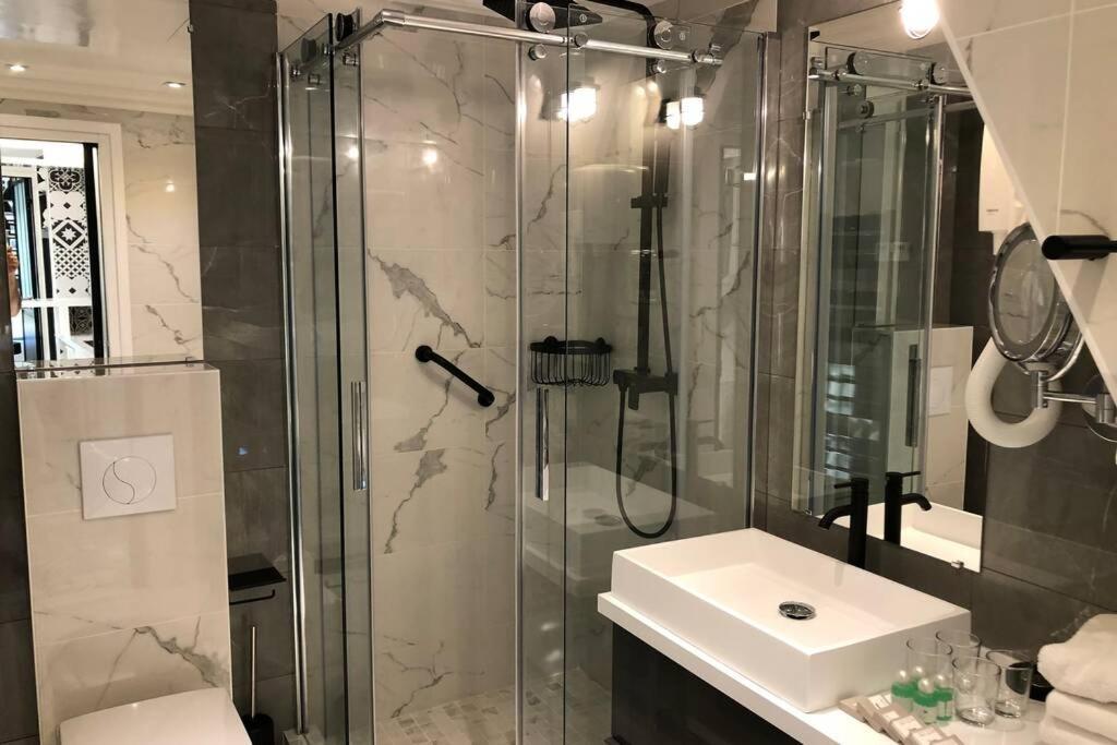 Appartement Rousselet Quartier Bon Marche Paris Viieme ภายนอก รูปภาพ